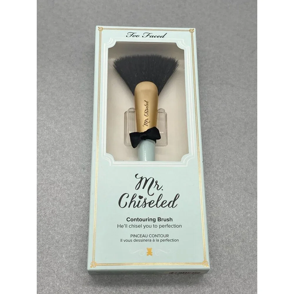 Too Faced Mr. Chiseled Contouring Brush